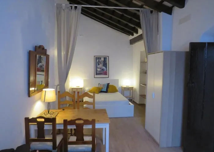 Apartamento y estudio tranquilo centro de Conil